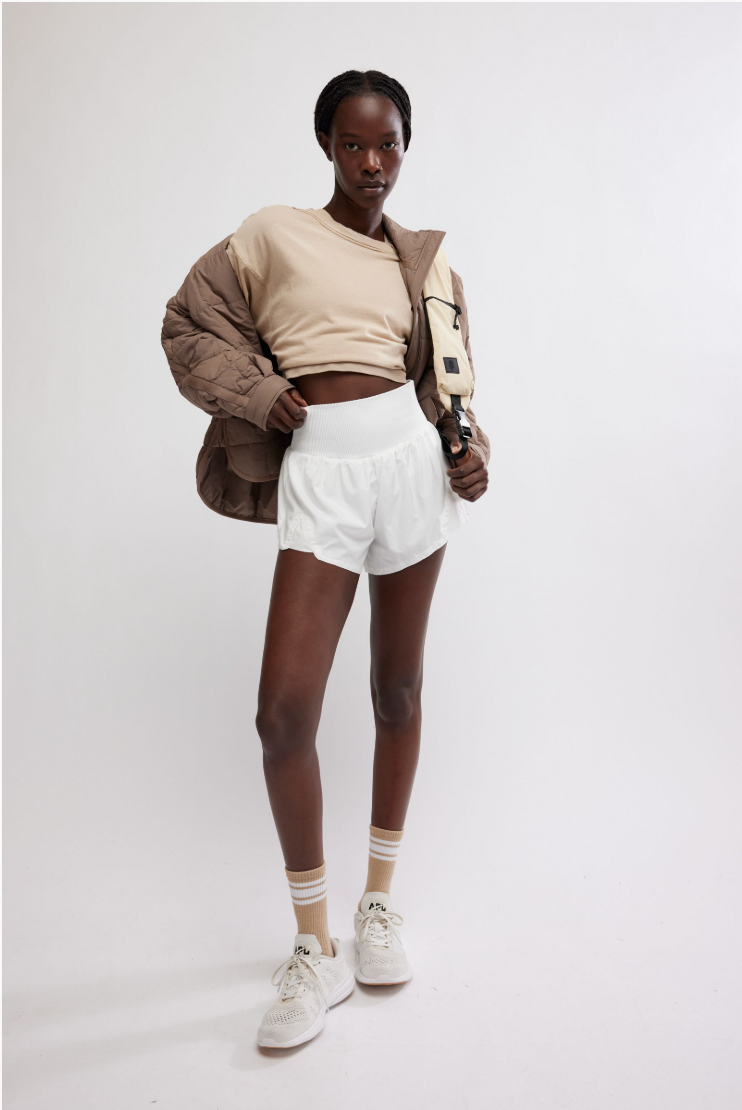 Carpe Diem Short White